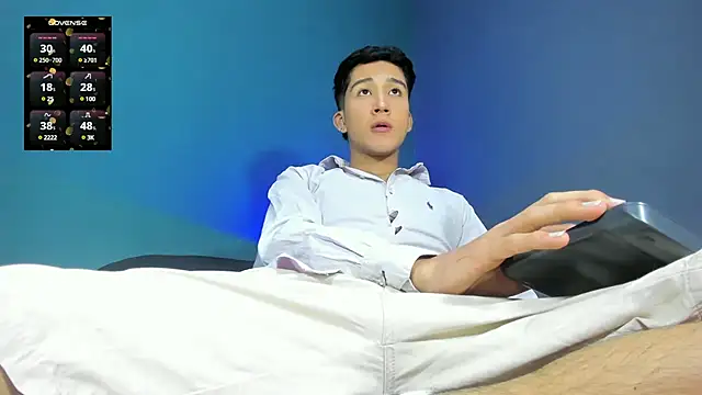 Snapshot of tom_Howard chatting on 12/21/24, 02:15 tom Howard online show from 12/21/24, 02:15