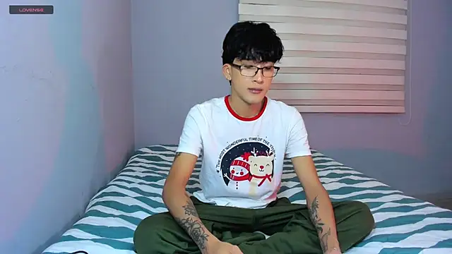 tom Howard online show from 03/11/26, 03:33