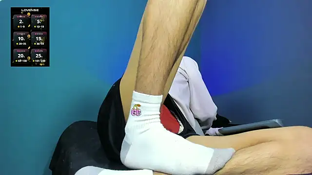 Snapshot of tom_Howard chatting on 12/18/24, 12:10 tom Howard online show from 12/18/24, 12:10