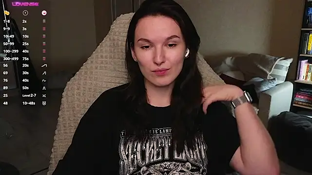 Snapshot of Val_lava chatting on 05/29/26, 08:59 Val lava online show from 05/29/26, 08:59