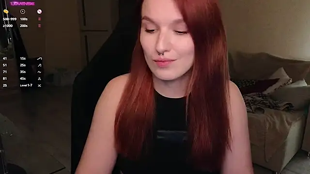 Snapshot of Val_lava chatting on 09/14/25, 07:36 Val lava online show from 09/14/25, 07:36