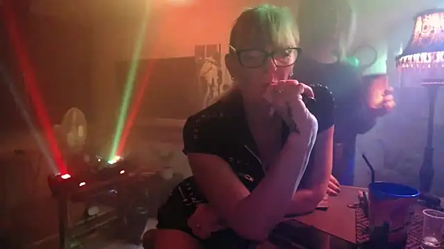 Snapshot of COUPLE4VOYEUR01 chatting on 09/20/25, 07:08 COUPLE4VOYEUR01 online show from 09/20/25, 07:08