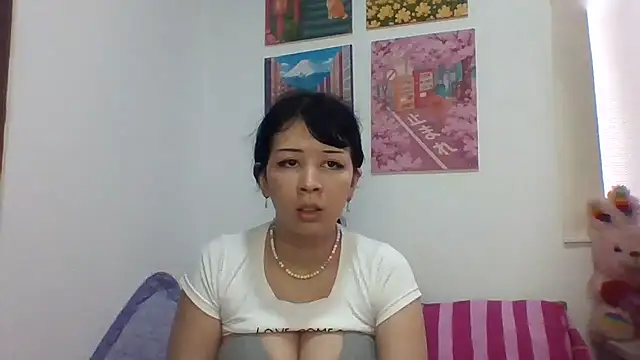 Haru Queenn online show from 09/10/25, 09:03