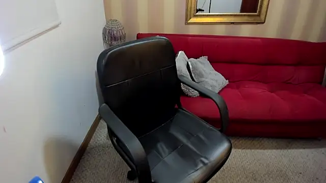 NicolettColin online show from 04/17/26, 08:44
