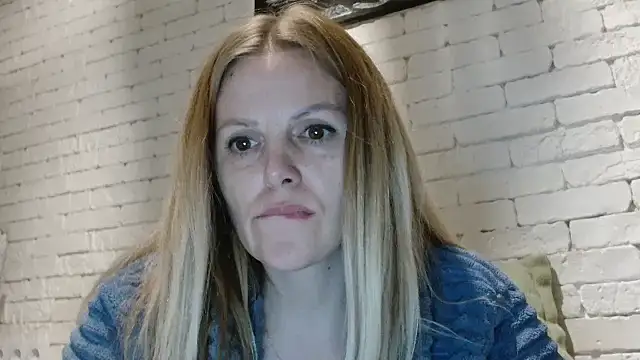 Angel girllovemy online show from 11/22/25, 04:17