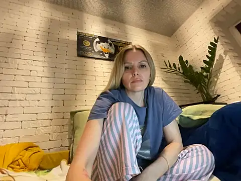 Angel girllovemy online show from 03/22/25, 04:58