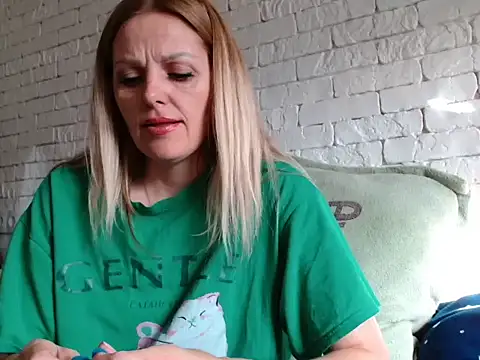 Angel girllovemy online show from 10/14/25, 06:36