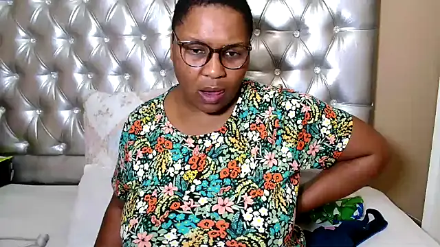 missboobsxx online show from 02/12/26, 12:05