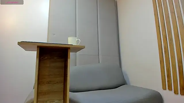 AlishaPalmer online show from 10/28/25, 12:04