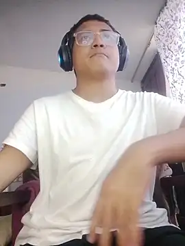 Mghty-cockl88 online show from 02/20/26, 04:42