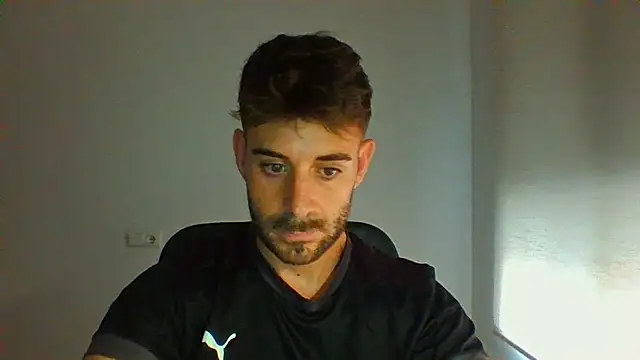 Snapshot of vargas90 chatting on 07/06/26, 12:12 vargas90 online show from 07/06/26, 12:12