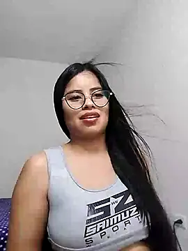 charlotte moineau online show from 01/21/25, 02:22