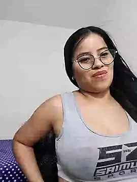 charlotte moineau online show from 02/07/25, 10:41