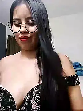 charlotte moineau online show from 12/27/24, 02:04