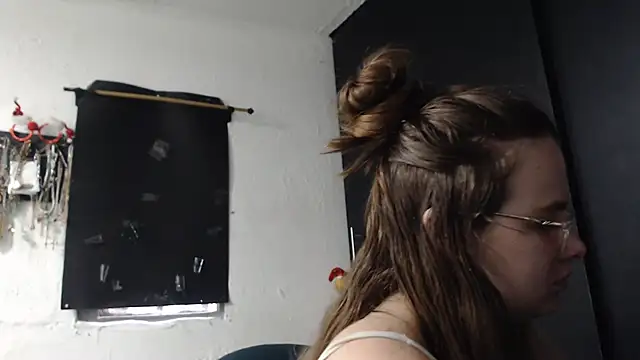 HellenMiyer1111 online show from 12/16/25, 08:02