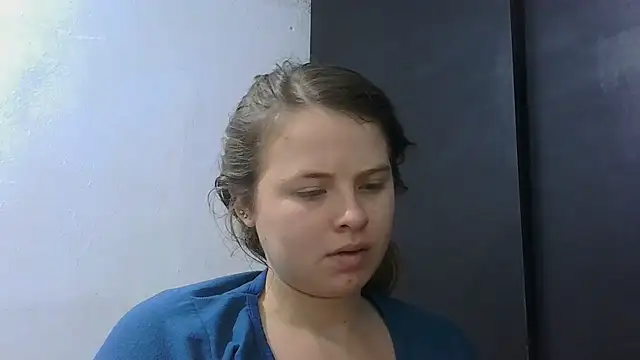 Snapshot of HellenMiyer1111 chatting on 07/18/26, 03:20 HellenMiyer1111 online show from 07/18/26, 03:20