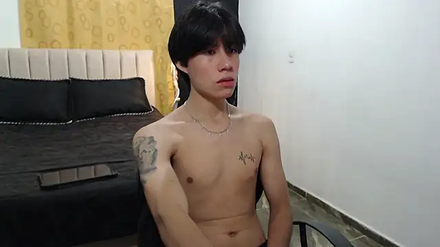 Snapshot of Elio-cam chatting on 02/19/25, 08:22 Elio-cam online show from 02/19/25, 08:22