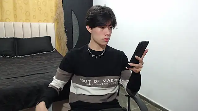 Snapshot of Elio-cam chatting on 12/07/24, 08:16 Elio-cam online show from 12/07/24, 08:16