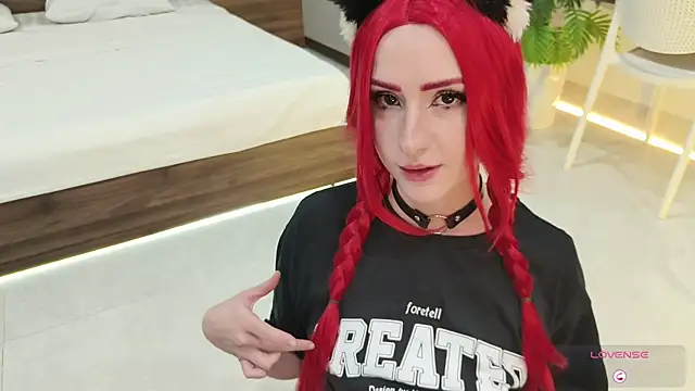 Snapshot of Hey_Its_Meow chatting on 07/05/26, 12:45 Hey Its Meow online show from 07/05/26, 12:45