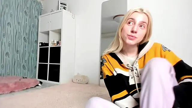 KenzieDawton online show from 12/07/24, 04:48