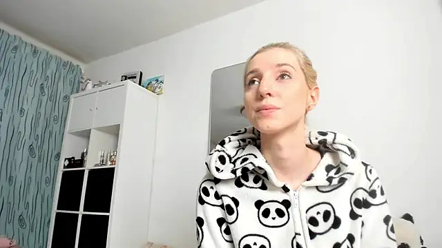 KenzieDawton online show from 11/14/25, 04:27