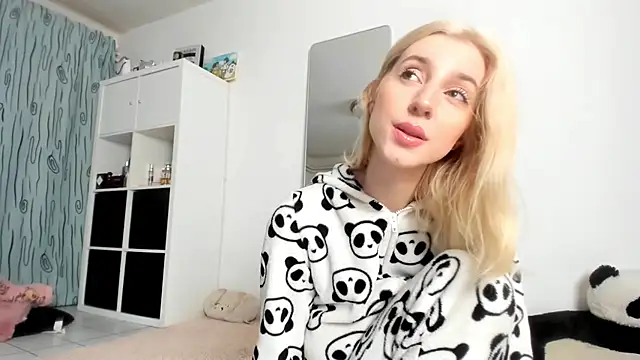 KenzieDawton online show from 11/26/25, 04:45