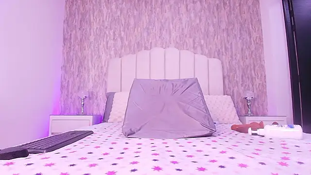 raven lilith  online show from 02/27/26, 03:18