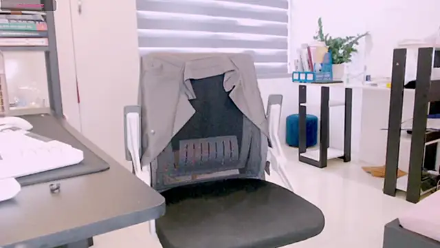 Shyn   online show from 09/26/25, 03:57