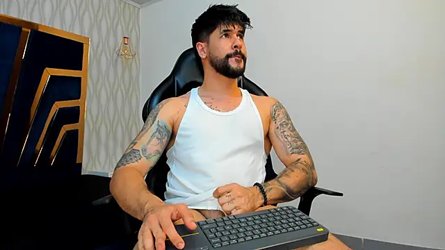 Snapshot of Petesevans chatting on 09/16/25, 12:11 Petesevans online show from 09/16/25, 12:11