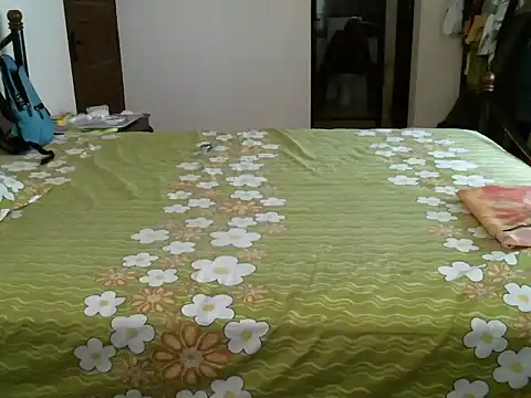 Snapshot of Slim_India chatting on 06/17/26, 05:18 Slim India online show from 06/17/26, 05:18