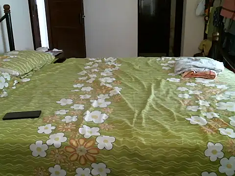 Snapshot of Slim_India chatting on 06/18/26, 03:27 Slim India online show from 06/18/26, 03:27