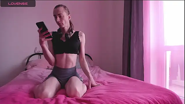 Milena joline online show from 10/29/25, 11:20