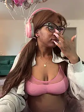 Snapshot of mochamimi chatting on 01/16/26, 08:24 mochamimi online show from 01/16/26, 08:24