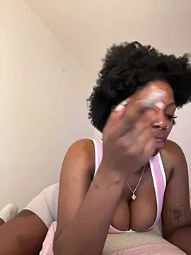 Snapshot of mochamimi chatting on 04/09/26, 06:19 mochamimi online show from 04/09/26, 06:19