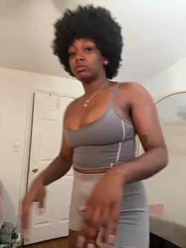 Snapshot of mochamimi chatting on 04/01/26, 10:05 mochamimi online show from 04/01/26, 10:05