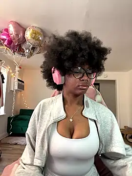 Snapshot of mochamimi chatting on 01/17/26, 03:04 mochamimi online show from 01/17/26, 03:04