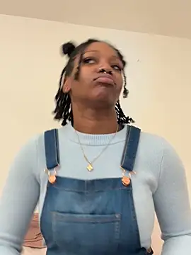 Snapshot of mochamimi chatting on 03/04/26, 11:23 mochamimi online show from 03/04/26, 11:23