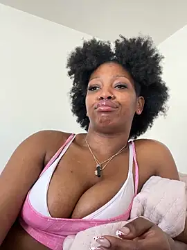 Snapshot of mochamimi chatting on 02/24/26, 05:14 mochamimi online show from 02/24/26, 05:14