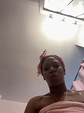 Snapshot of mochamimi chatting on 03/19/26, 01:55 mochamimi online show from 03/19/26, 01:55