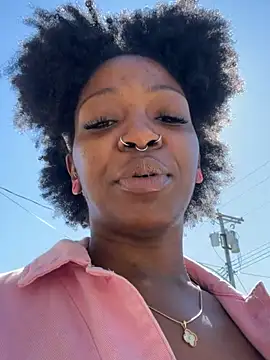 Snapshot of mochamimi chatting on 04/11/26, 03:16 mochamimi online show from 04/11/26, 03:16