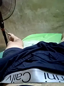 Snapshot of squirt_and_sex chatting on 12/25/24, 08:17 squirt and sex online show from 12/25/24, 08:17