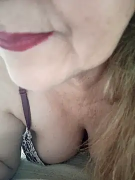 Snapshot of sua_sub_ chatting on 02/05/26, 04:25 sua sub online show from 02/05/26, 04:25