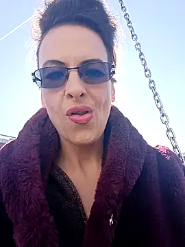 Snapshot of RebeccaNoble chatting on 03/10/26, 11:47 RebeccaNoble online show from 03/10/26, 11:47