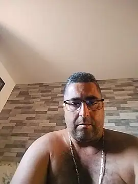 ADRIAN ADI40 online show from 05/26/26, 01:09