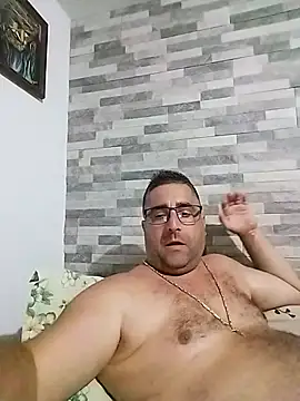 ADRIAN ADI40 online show from 05/25/26, 06:17