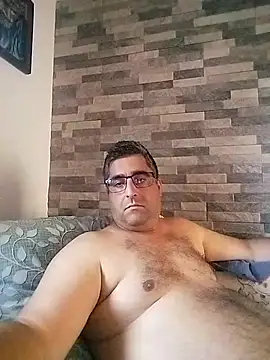 ADRIAN ADI40 online show from 05/06/26, 08:51