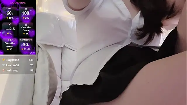 Tw Zoella online show from 04/16/26, 09:39