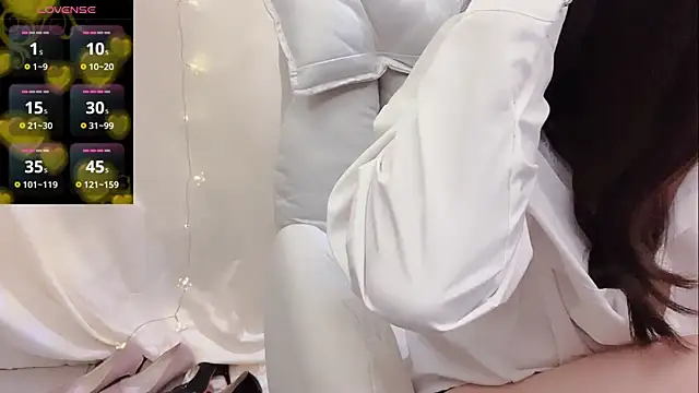 Tw Zoella online show from 04/10/26, 04:47