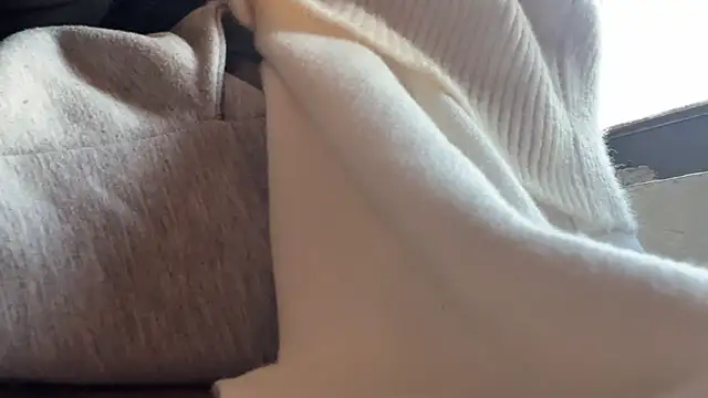 Tw Zoella online show from 02/11/25, 08:48