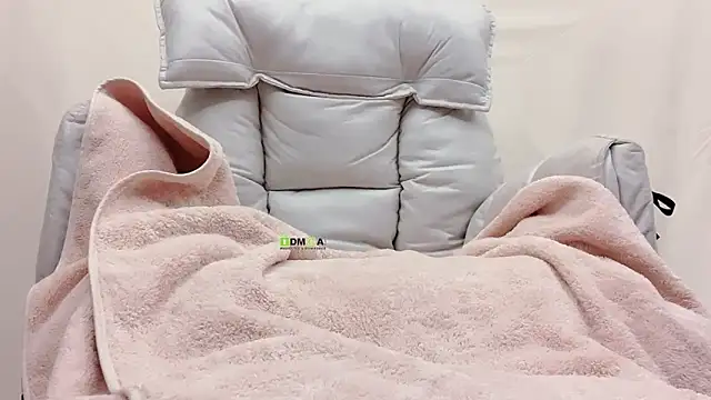 Tw Zoella online show from 02/24/26, 01:45